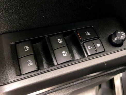 Certified 2022 Toyota Tacoma TRD Sport image 40