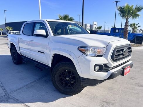 Used 2022 Toyota Tacoma SR5 image 1