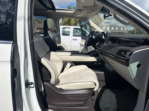 Used 2021 Lincoln Navigator L Black Label w/ Cargo Convenience Package AWD/4WD image 6