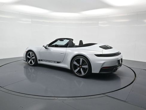 Used 2025 Porsche 911 Carrera image 3