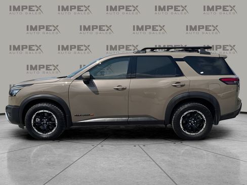 Used 2025 Nissan Pathfinder Rock Creek AWD/4WD image 2