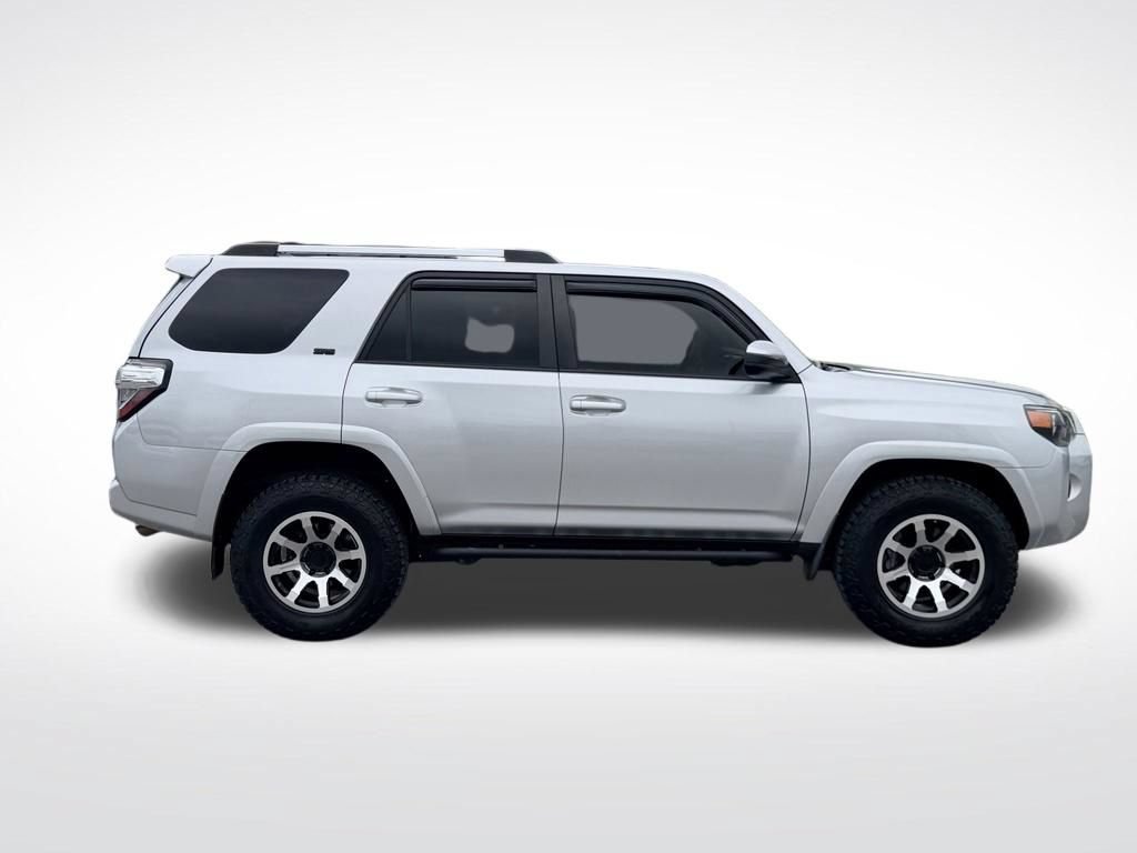 Used 2021 Toyota 4Runner SR5 AWD/4WD image 7