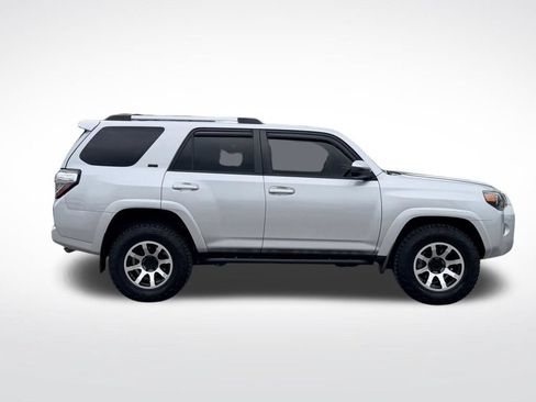 Used 2021 Toyota 4Runner SR5 AWD/4WD image 7