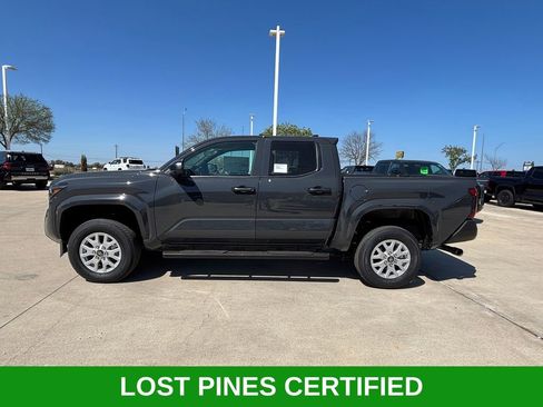 Used 2025 Toyota Tacoma SR image 2
