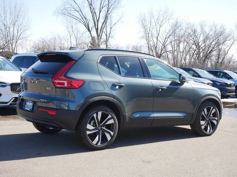 New 2026 Volvo XC40 B5 Ultra w/ Climate Package image 3