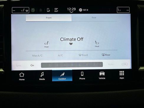 Used 2023 Chrysler Pacifica Touring-L image 28