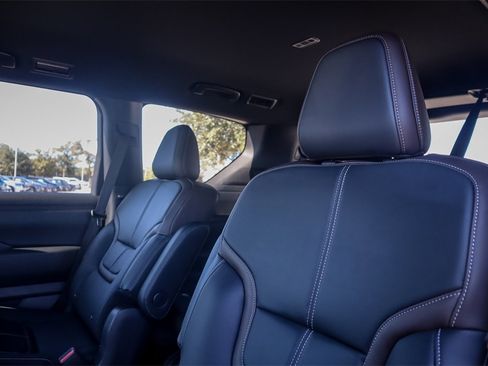 New 2025 Nissan Armada SL w/ Captain's Chari Seat Package image 21