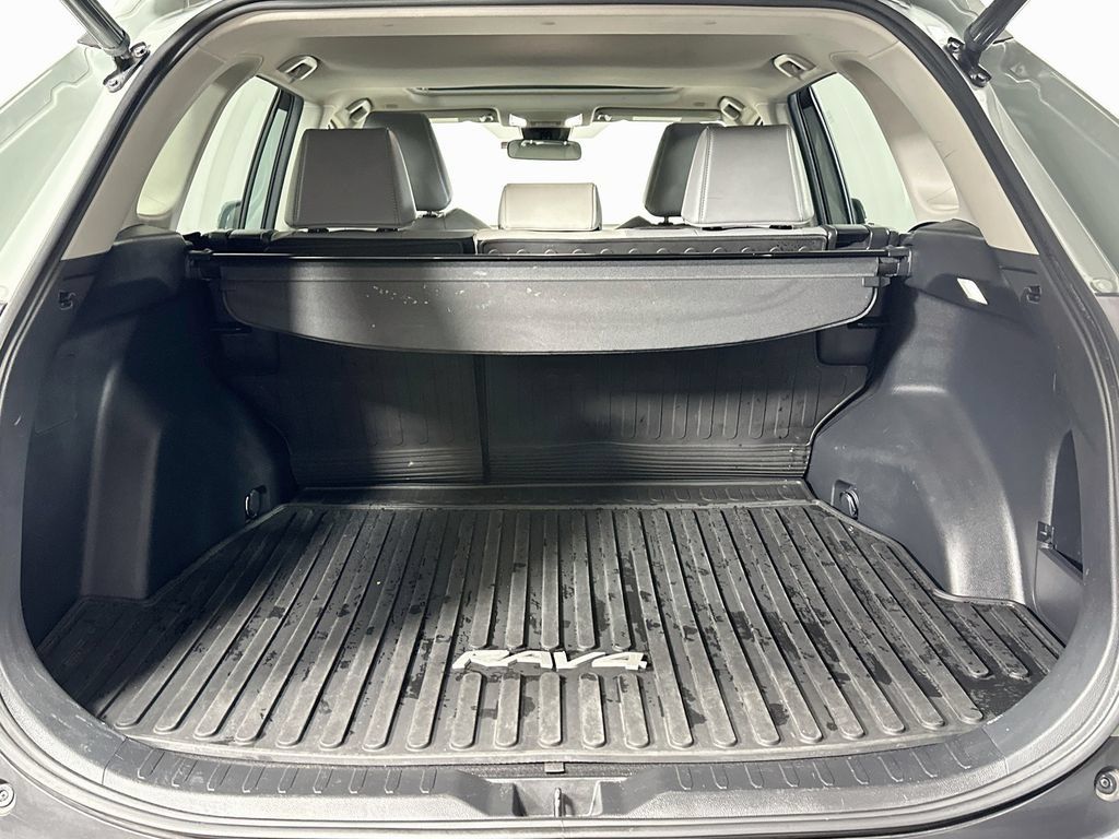 Used 2023 Toyota RAV4 XLE Premium FWD image 15