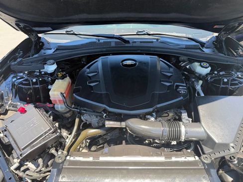 Used 2017 Chevrolet Camaro LT RWD image 16