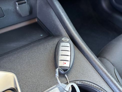 Used 2025 Nissan Altima 2.5 SV FWD image 25