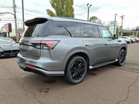 New 2026 INFINITI QX80 4WD image 4