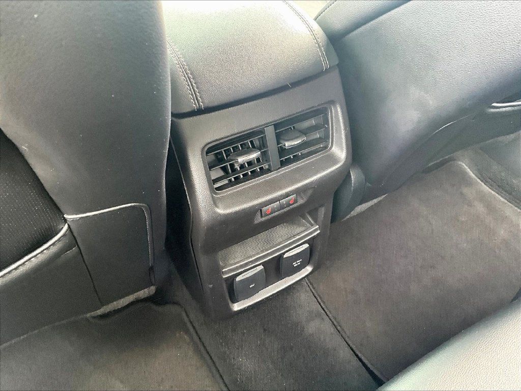 Used 2015 Ford Edge Titanium w/ Equipment Group 301A AWD/4WD image 12