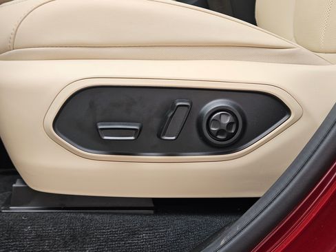 New 2025 Jeep Grand Cherokee Limited w/ Luxury Tech Group II image 19