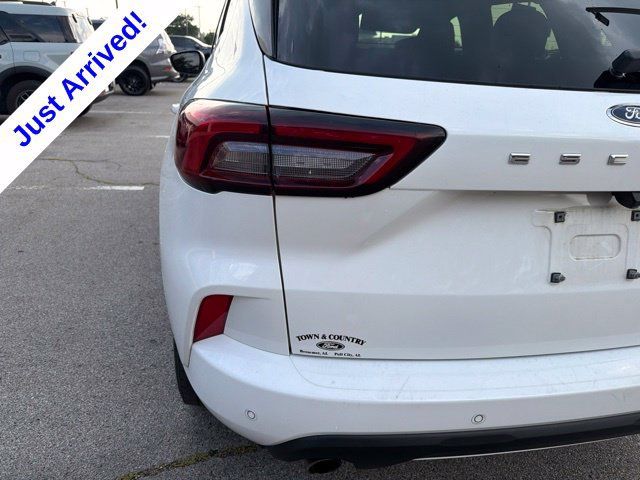 Used 2023 Ford Escape ST-Line w/ Tech Pack #1 AWD/4WD image 16