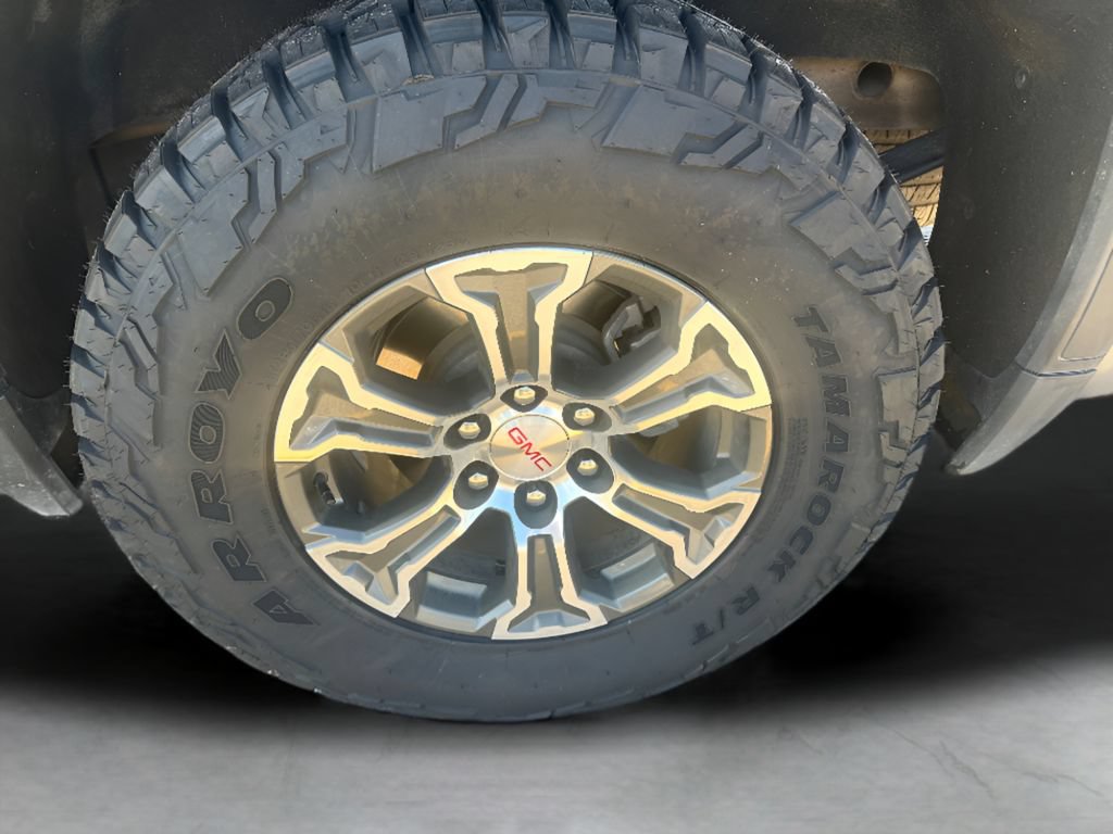Used 2025 GMC Sierra 1500 SLT AWD/4WD image 9