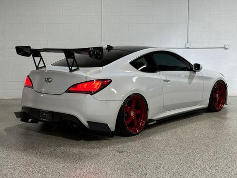 Used 2013 Hyundai Genesis 3.8 RWD image 4