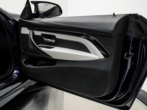 Used 2016 BMW M4 Coupe RWD image 40