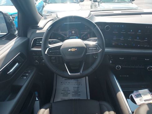 New 2026 Chevrolet Suburban High Country AWD/4WD image 16