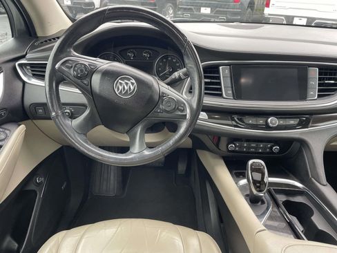 Used 2019 Buick Enclave Premium w/ LPO, Luxury Package image 11