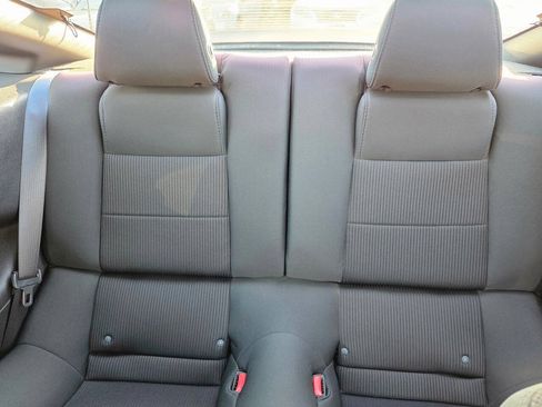 Used 2013 Ford Mustang Coupe RWD image 36
