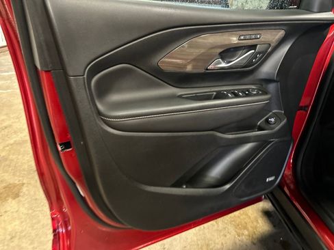 Used 2022 GMC Terrain Denali w/ Denali Premium Package image 12