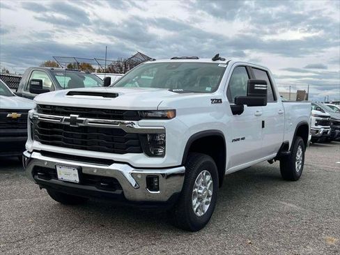 New 2026 Chevrolet Silverado 2500 LT w/ All Star Edition image 2