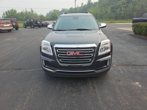 Used 2017 GMC Terrain SLT w/ Driver Alert Package I FWD image 3