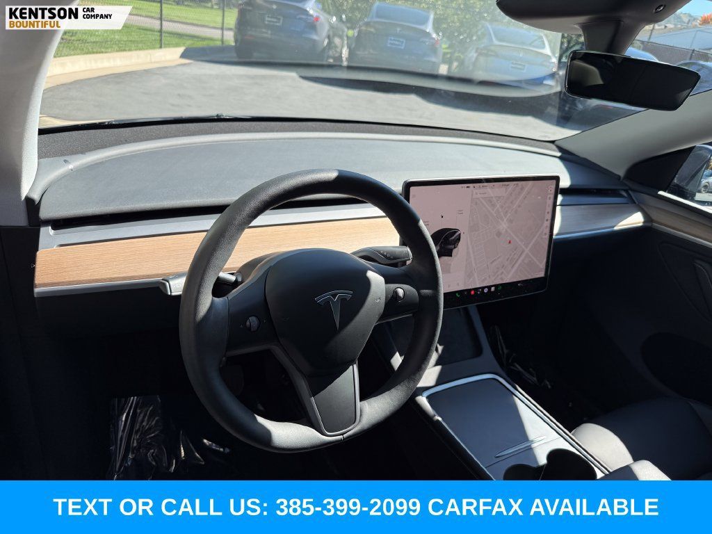 Used 2023 Tesla Model Y Long Range AWD/4WD image 24
