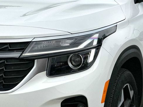 Used 2025 Kia Seltos S image 16