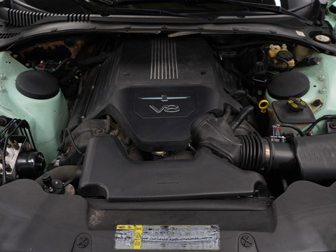 Used 2004 Ford Thunderbird image 22