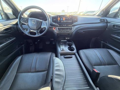 Used 2023 Honda Passport TrailSport image 18