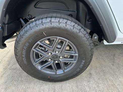 New 2025 Jeep Wrangler Unlimited Sport image 9