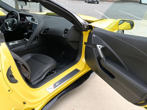 Used 2017 Chevrolet Corvette Z06 image 34