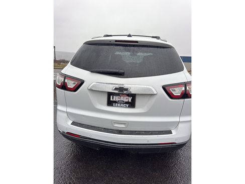 Used 2017 Chevrolet Traverse LT image 6