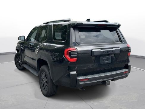 Used 2025 Toyota 4Runner SR5 AWD/4WD image 8