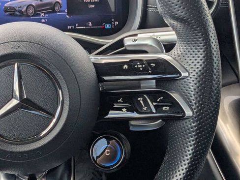 Used 2022 Mercedes-Benz SL 63 AMG 4MATIC image 17