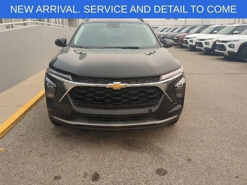 Used 2024 Chevrolet Trax LT w/ Driver Confidence Package FWD image 9