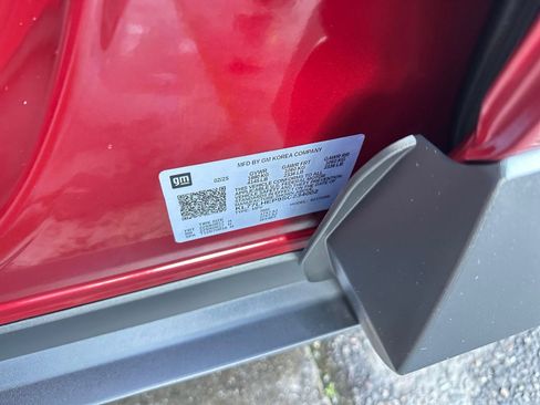 Used 2025 Chevrolet Trax LT image 29