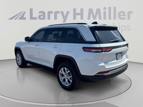 Used 2023 Jeep Grand Cherokee Limited AWD/4WD image 3