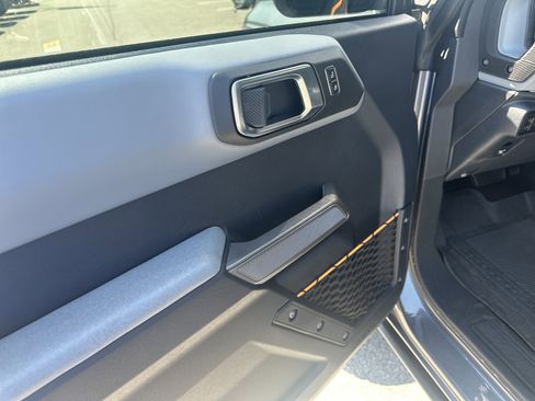 Used 2023 Ford Bronco Badlands image 13