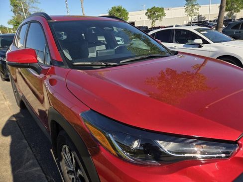 Used 2023 Toyota Corolla Cross SE w/ Moonroof Package image 9