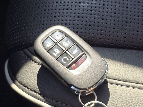 Used 2025 Honda Odyssey Elite image 35