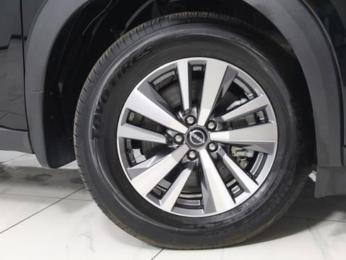 Used 2023 Nissan Pathfinder SL image 16