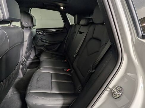 Certified 2026 Porsche Macan image 23
