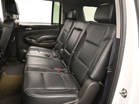 Used 2017 GMC Yukon XL SLE w/ SLE Value Package RWD image 11