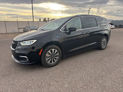 Used 2021 Chrysler Pacifica Touring-L