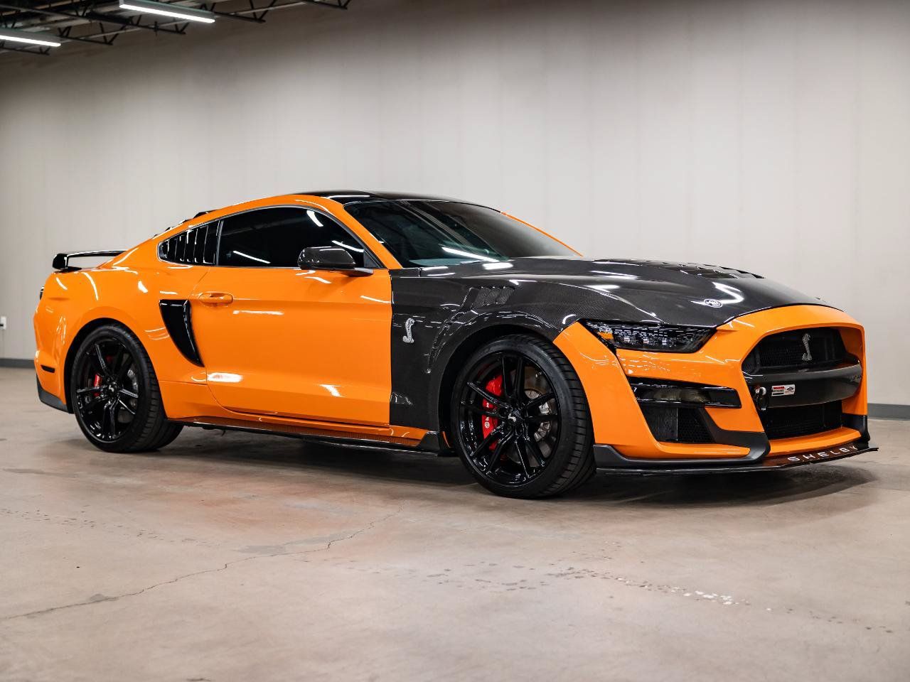 Used 2021 Ford Mustang Shelby GT500 w/ Technology Package RWD image 8