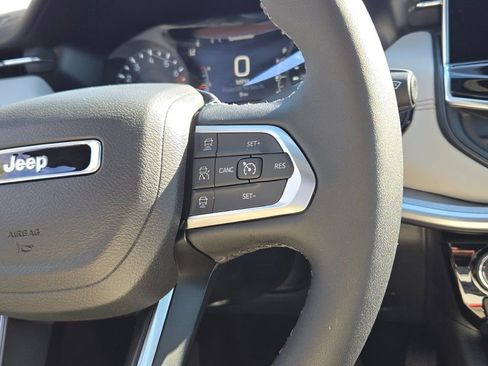 New 2026 Jeep Compass Limited image 32