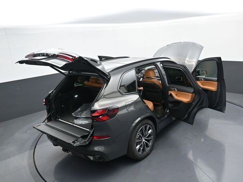 New 2026 BMW X5 xDrive50e w/ M Sport Package image 47
