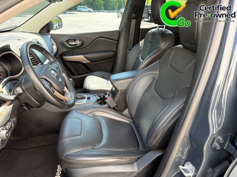 Certified 2018 Jeep Cherokee Limited FWD image 42